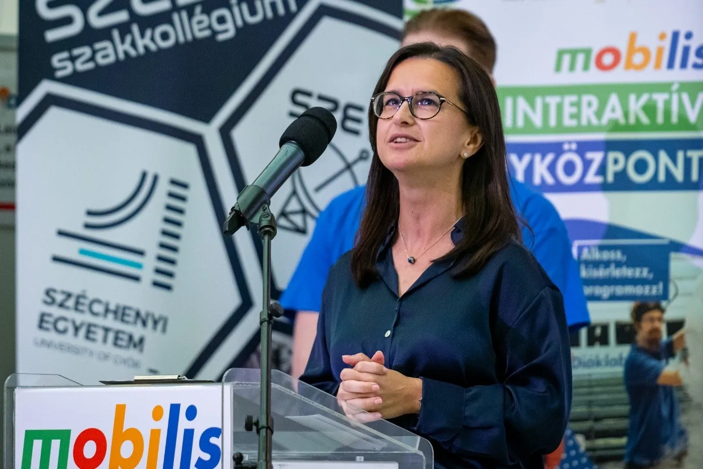 Bernadett Keszthelyi, Managing Director of the Mobilis Interactive Exhibition Centre, expressed gratitude to the organisers for the past year and a half of work (Photo: Máté Dudás)